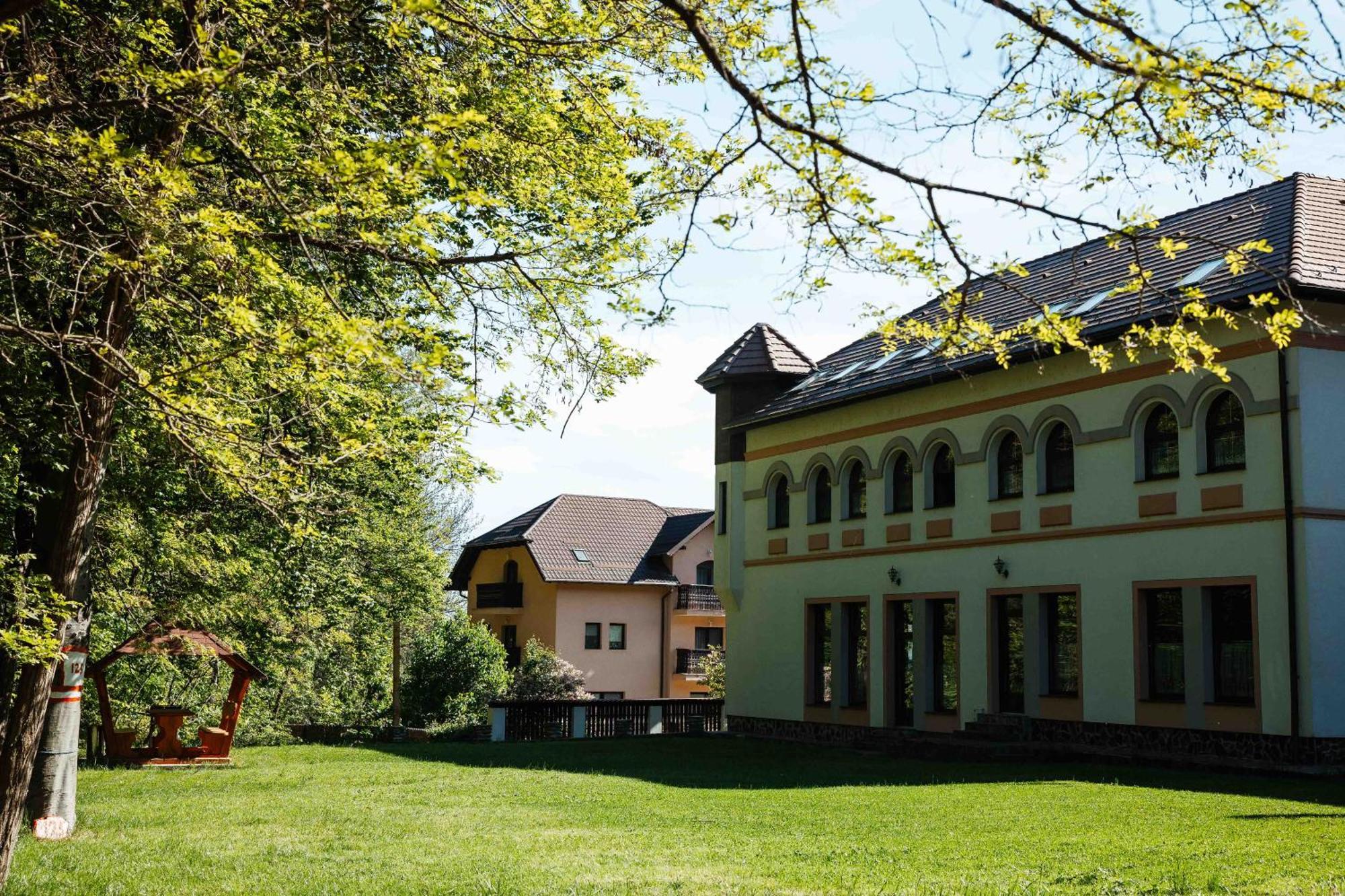 Casa Marta Hotel Sâmbăta de Sus Exterior photo
